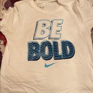 Women’s Nike shirt